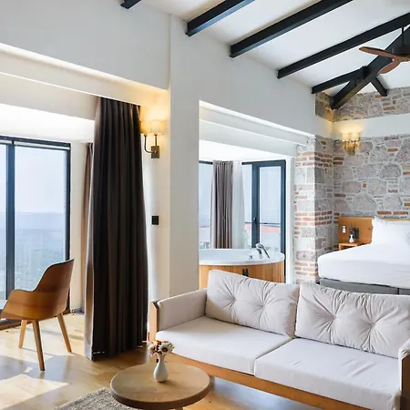 Marlo 12 Adult Only Hotel *